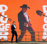 'Totally outrageous': Cruise unleashes  Digger at star‑studded royal premiere